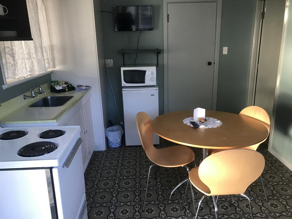 Windsor Lodge & Caravan Park Waitahanui Екстер'єр фото